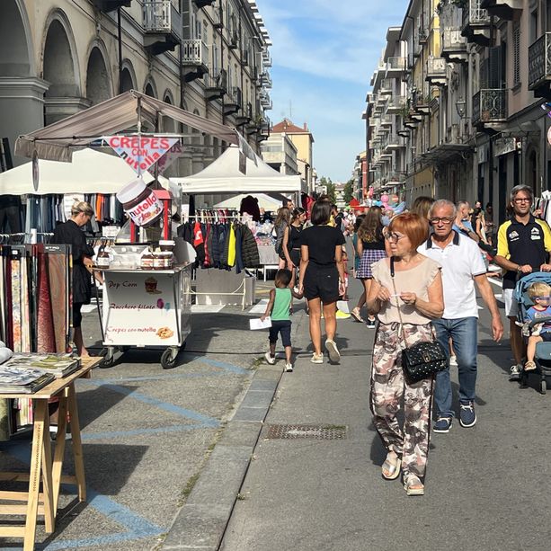 I commercianti di Pinerolo scendono in strada con ‘Vetrine del Pinerolese’