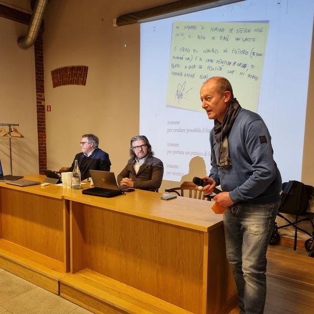 ‘Le mani in pasta’ per i minori disagiati: si sfidano anche il sindaco e il vescovo di Pinerolo