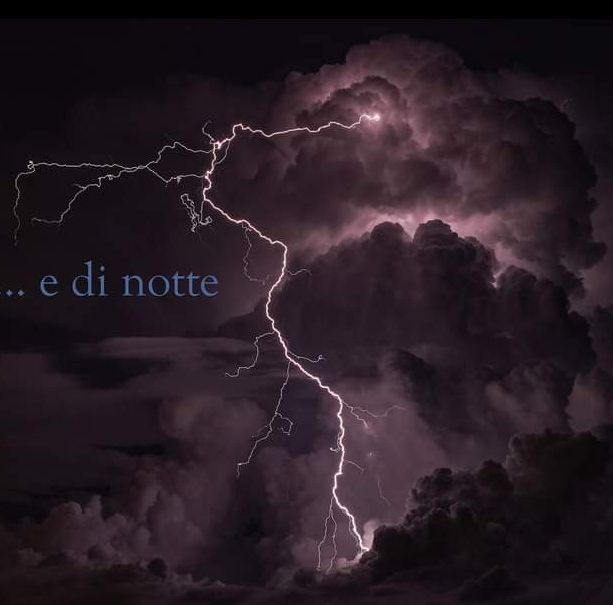La notte si mette in mostra, raccontata in 64 scatti fotografici