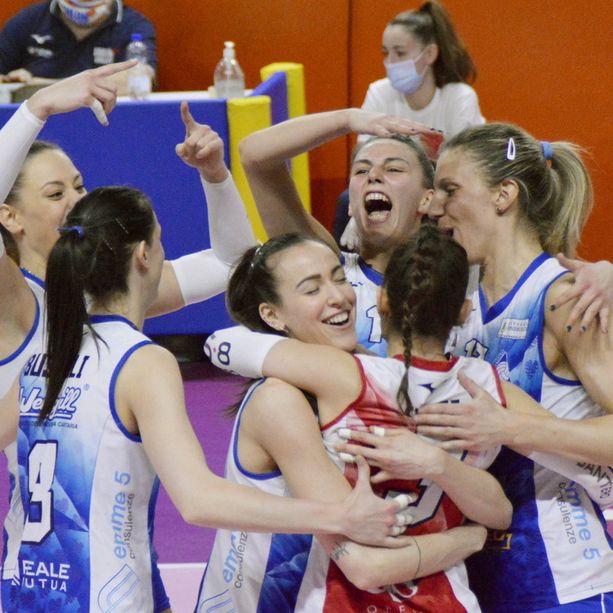 Volley A2/F: Pinerolo vola in semifinale di Coppa Italia con una rimonta da brividi