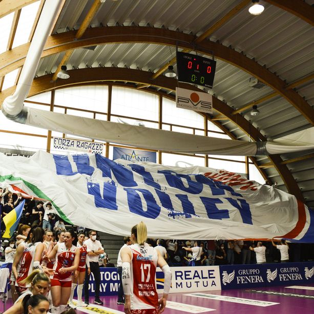 Volley A2/F: “Troppa pressione e qualche errore di troppo” [FOTOGALLERY]