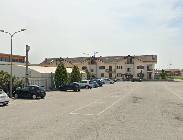 Piscina festeggia la Madonna del Rosario con cibo, nonni e cani