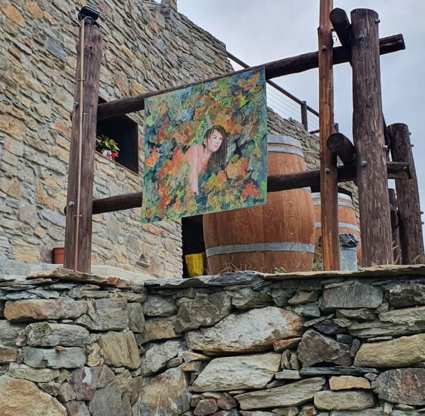 L’arte ritorna in vigna con una mostra attorno al Ciabot di Pomaretto