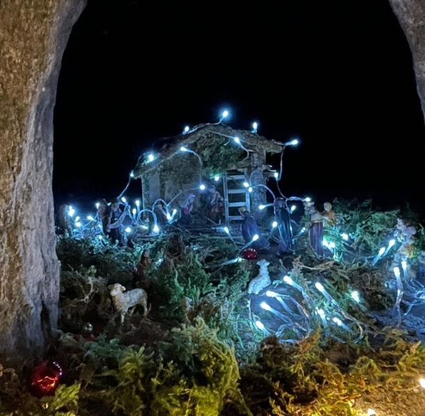Dal forno alla fontana: le borgate di Pragelato mettono in mostra i loro presepi