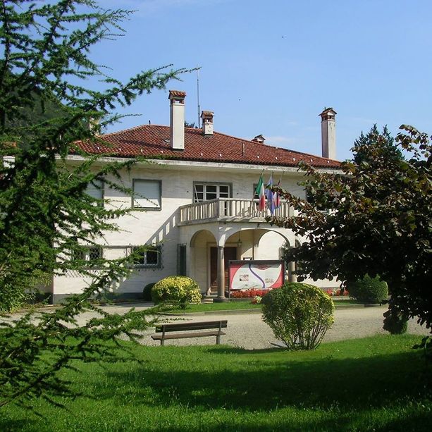 Il bando per aiutare le partite Iva divide San Germano Chisone e Villar Perosa