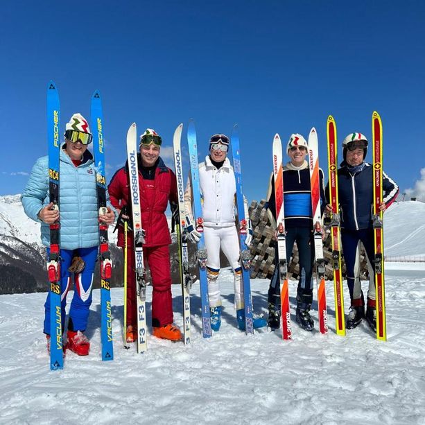 Per i suoi 90 anni Sestriere rispolvera gli sci d’epoca