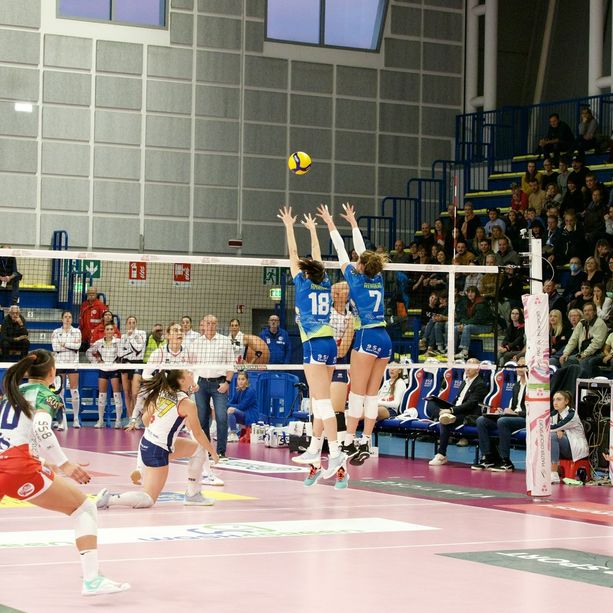 Volley A1/F: la Wash4green Pinerolo si schianta contro il muro di Savino Del Bene