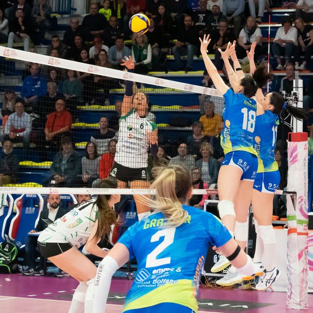 Volley A1/F: La Wash4green Pinerolo si tinge d’azzurro con Sofia D’Odorico