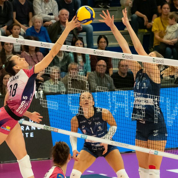 Volley A1/F: il primo set con Milano fa sognare il Pala Bus Company [FOTO]