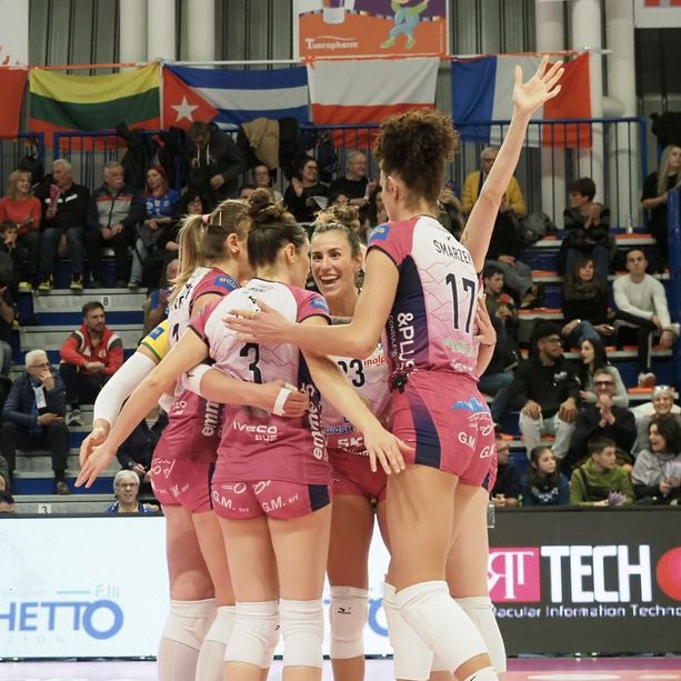 Volley A1/F: la Wash4green Pinerolo in versione imperiale domina Roma