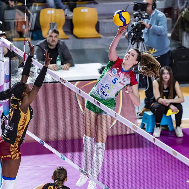 Volley A1/F: la Wash4green Pinerolo lotta, ma Roma vince al tie-break