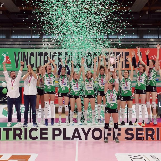 TIMEOUT – Il punto sul campionato di serie A2 di Volley Femminile: La Megabox Vallefoglia raggiunge la Roma in A1; Il bilancio di una stagione intensa e travagliata