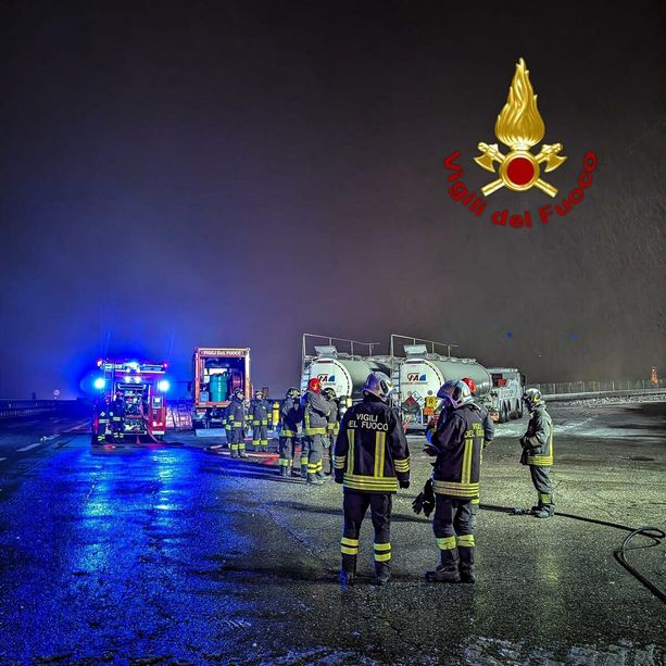 Cisterna carica di sostanza pericolosa si stacca in galleria a Chiomonte: l'intervento di travaso durato tutta la notte