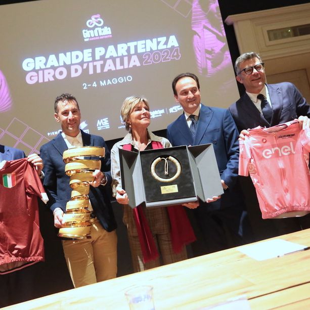 Il Giro parte forte con la Venaria-Torino. Nibali: “Pogacar favorito, potrebbe prendere subito la maglia rosa&quot;