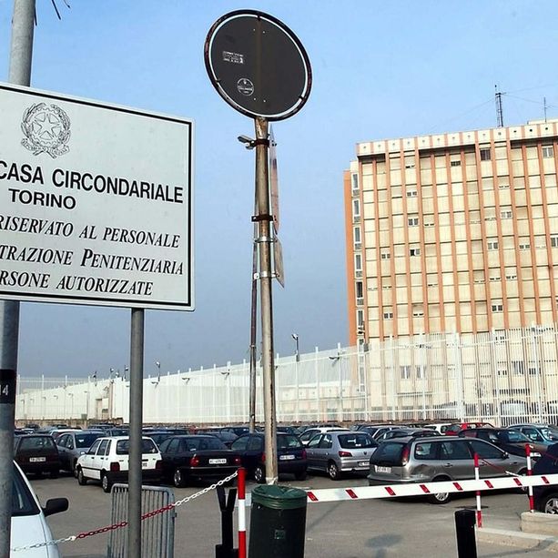 Poliziotti presi a calci e pugni nel carcere Lorusso-Cutugno. Osapp: &quot;Violenza non più tollerabile&quot;