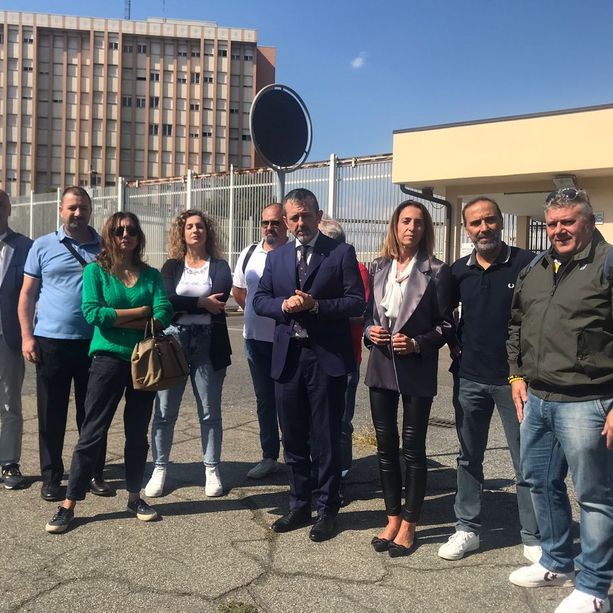 Sicurezza alle ‘Vallette’, pugno duro di Fdi: “Taser agli agenti, carcere a numero chiuso? Follia” [VIDEO]