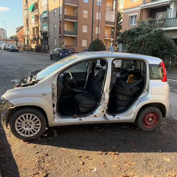 Dopo le gomme adesso le portiere: la periferia sud di Torino assediata dai ladri di auto