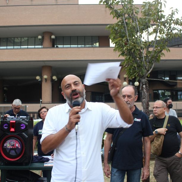 Paragone (Italexit) a Torino: &quot;Qui grande fermento, Verra il nostro candidato No Green Pass&quot; [FOTO E VIDEO]