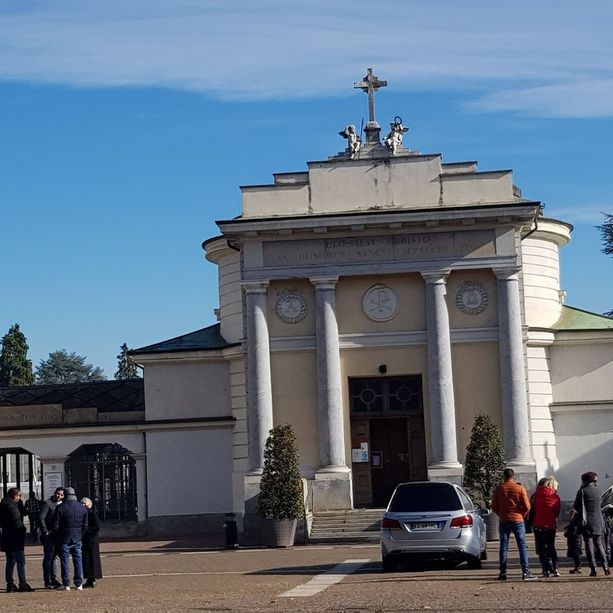 Cimiteri, nel 2021 a Torino meno morti per Covid. Il camposanto per animali non prima del 2023
