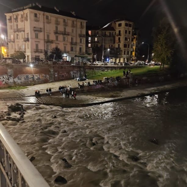 Studente di 17 anni gettato nella Dora dopo una lite con tre coetanei