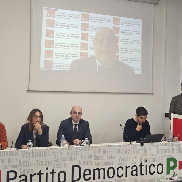 Pd Torino e Piemonte per rilancio automotive: &quot;Serve 2° linea Stellantis a Mirafiori e sgravi per uso ex siti industriali&quot;