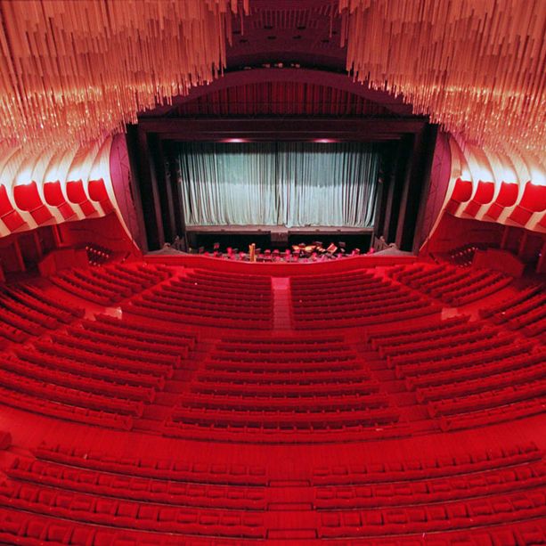 Teatro Regio, l’allarme dei revisori dei conti: “Due anomalie, in futuro insostenibile andare avanti così”
