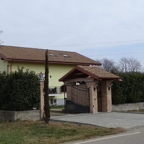 Furto auto di lusso, la Polizia sequestra beni per oltre mezzo milione di euro ad un 56enne