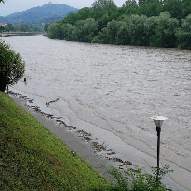 Dopo due giorni di sole, il maltempo torna a far paura: allerta arancione in provincia di Torino