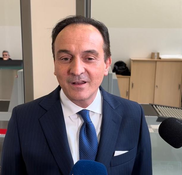 Medici gettonisti, Cirio rivendica una scelta obbligata: “La vita dei piemontesi non ha prezzo” [VIDEO]