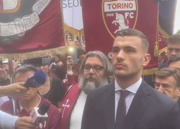 La leggenda vive ancora, 74 anni dopo. Superga omaggia il Grande Torino: &quot;Quei giocatori sono l'eternità&quot;
