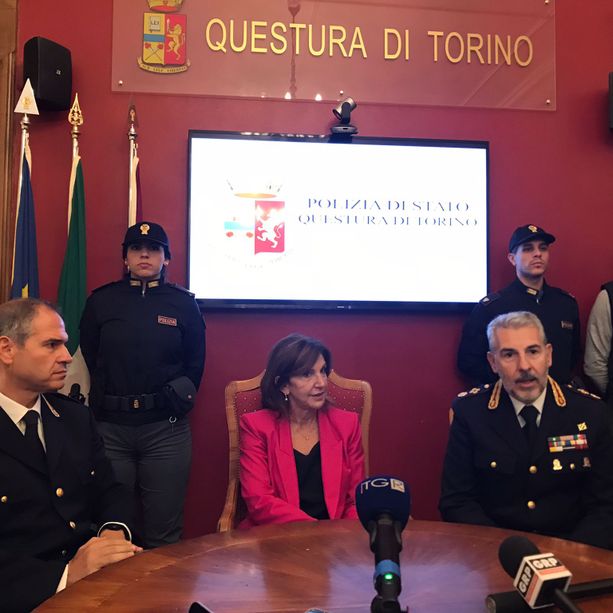 Stupro alla Borsellino, fermato un 17enne: si trovava ancora vicino alla residenza universitaria