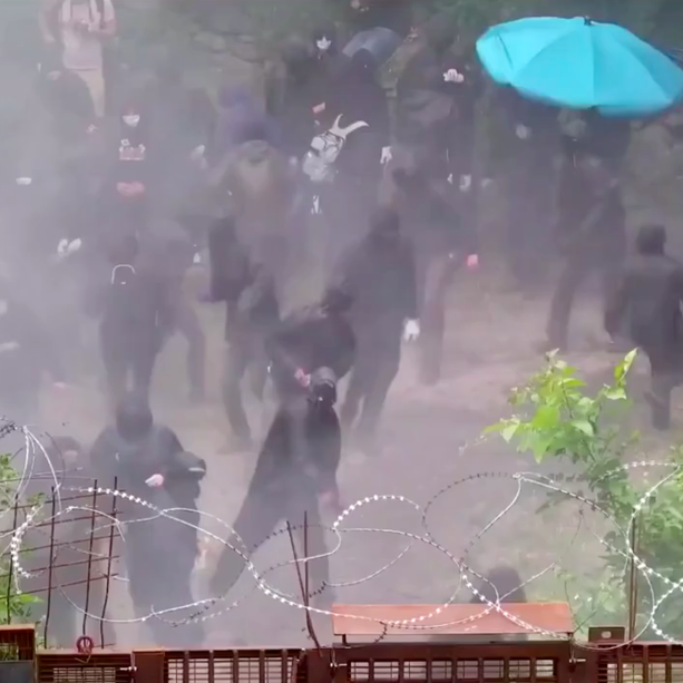 Scontri No Tav, pugno duro contro leader e militanti di Askatasuna: 13 misure cautelari [VIDEO]