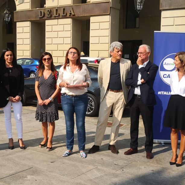 Azione si presenta a Torino: &quot;Elezioni non sono un referendum tra destra e sinistra. Terzo Polo in sintonia con Europa&quot; [FOTO]
