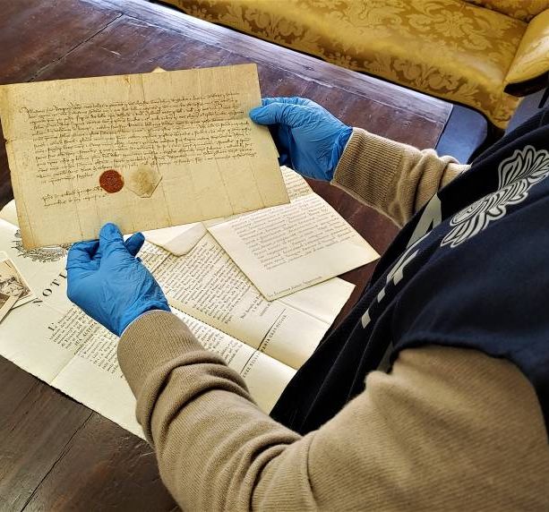 Recuperati documenti antichi da 2 milioni di euro: erano stati sottratti alla Biblioteca Reale e all'Archivio di Stato [VIDEO]