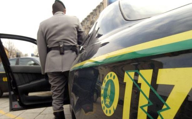 Non versavano contributi Inps e portavano cooperative al fallimento: 7 arresti nel Torinese
