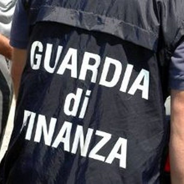 Avevano rapinato una villa nel Pinerolese: cinque malviventi in manette