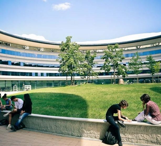 Studenti accusano: “Molestie al campus Einaudi, ma nessuno è intervenuto”