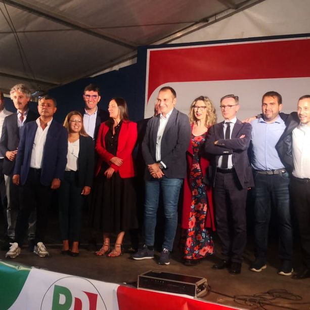 Tra birra e costine il Pd Torino lancia i candidati: &quot;Bus gratis per giovani e anziani. Potenziamo assistenza domiciliare&quot; [FOTO]