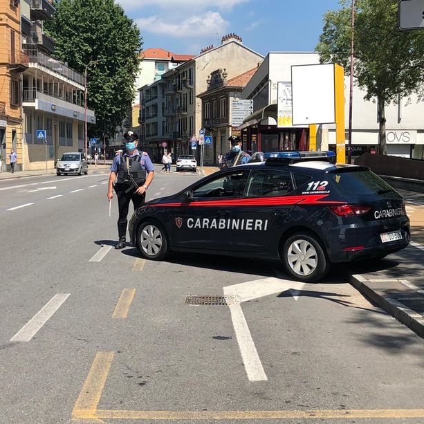 Autista di bus aggredito e picchiato ad Ivrea: scoperti e denunciati due ventenni