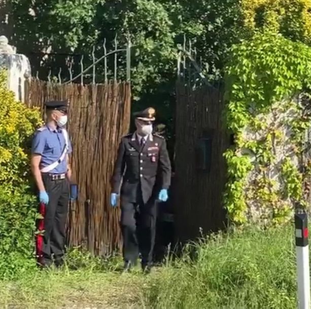 Bussoleno, due anziane gemelle trovate senza vita in casa: erano scomparse da mesi