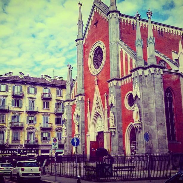 La Pasqua della chiesa Santa Giulia: &quot;Aperti per pregare, liturgie a porte chiuse e meditazioni online&quot;