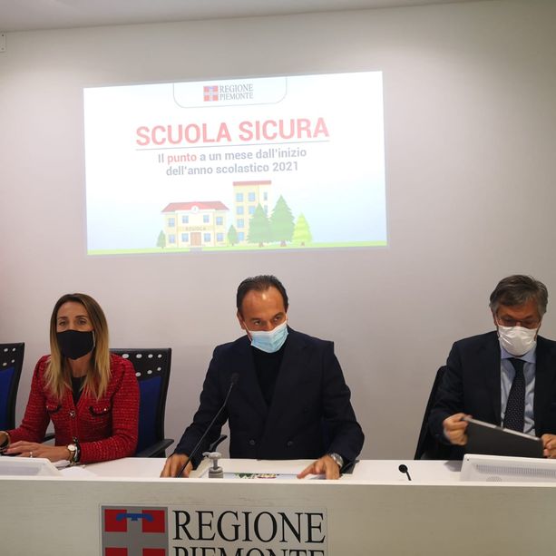 Il Covid non ferma la scuola, crollo di contagi tra i vaccinati. Cirio: &quot;Prova scientifica che vaccino funziona&quot;