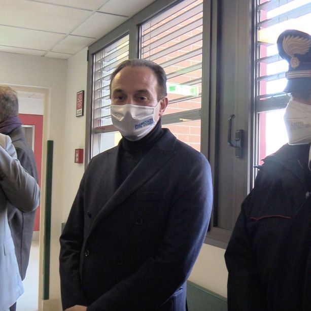Cirio in visita dal carabiniere ricoverato per aver sventato una rapina: “E’ stabile, gli siamo grati” [VIDEO]