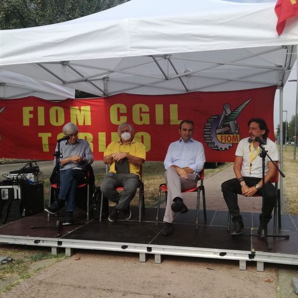 Due dei candidati sindaco alla prova della Porta Due di Mirafiori: &quot;L'auto elettrica non è la soluzione. Meglio l'idrogeno&quot;