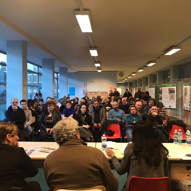 Genitori e insegnanti chiedono di sospendere il trasferimento della Gianelli. Di Martino: “Impensabile senza alternative”