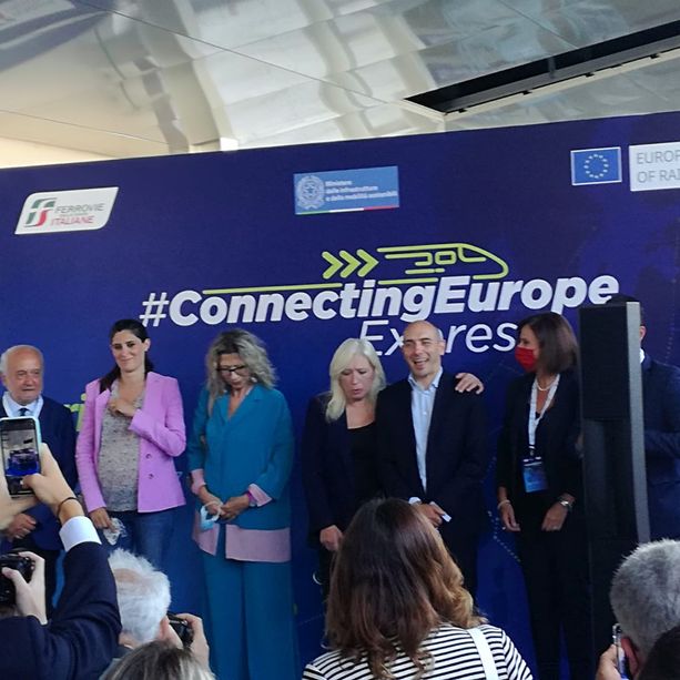 Quaranta fermate in 36 giorni: passa da Torino il treno speciale che unisce l'Europa. &quot;Ma quando accelera il governo sulla Tav?&quot; [VIDEO]