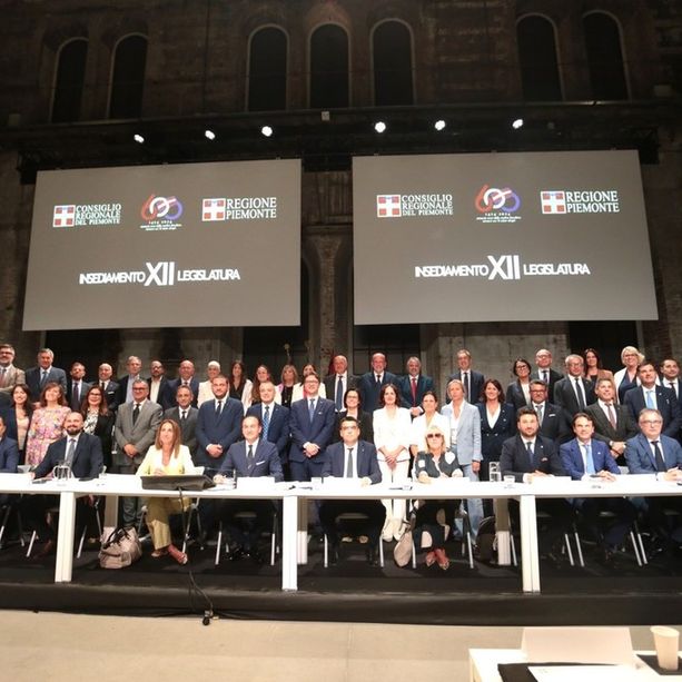 Ricchi &amp; poveri: tra case, vespini e suv ecco chi guadagna di più tra gli eletti in Regione