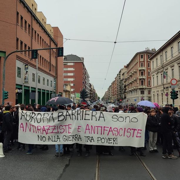 Contro-presidio anti Fratelli d'Italia in corso Giulio Cesare: &quot;Fuori i fascisti dai quartieri&quot;