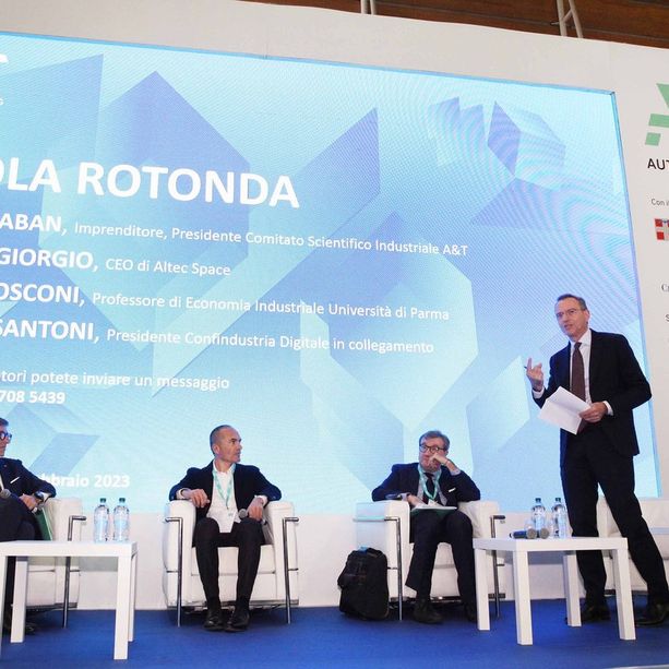 Stop a benzina e diesel al 2035: il Piemonte punta a spostare la scadenza, ma intanto le pmi innovano ancora poco