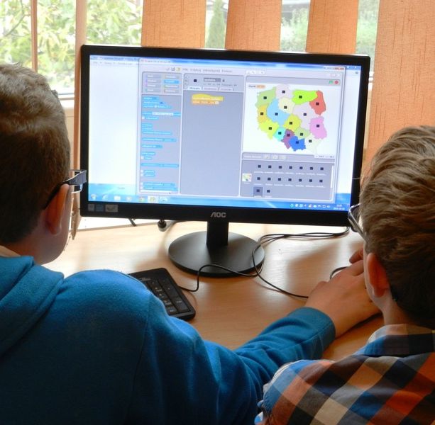 Covid: casi positivi in pochi giorni, scuola chiusa a Borgofranco e classi in quarantena a Crescentino